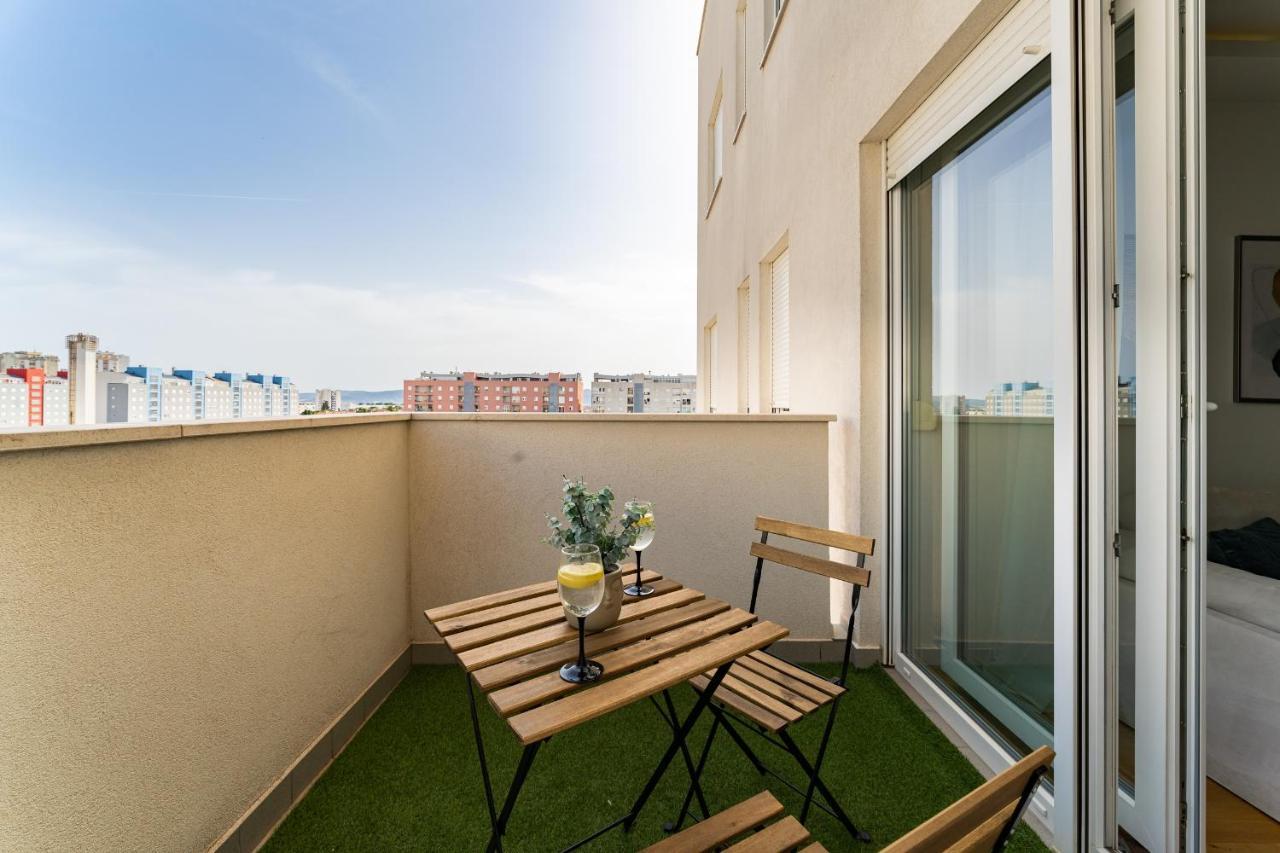Lux 1- With Garage And Balcony *
